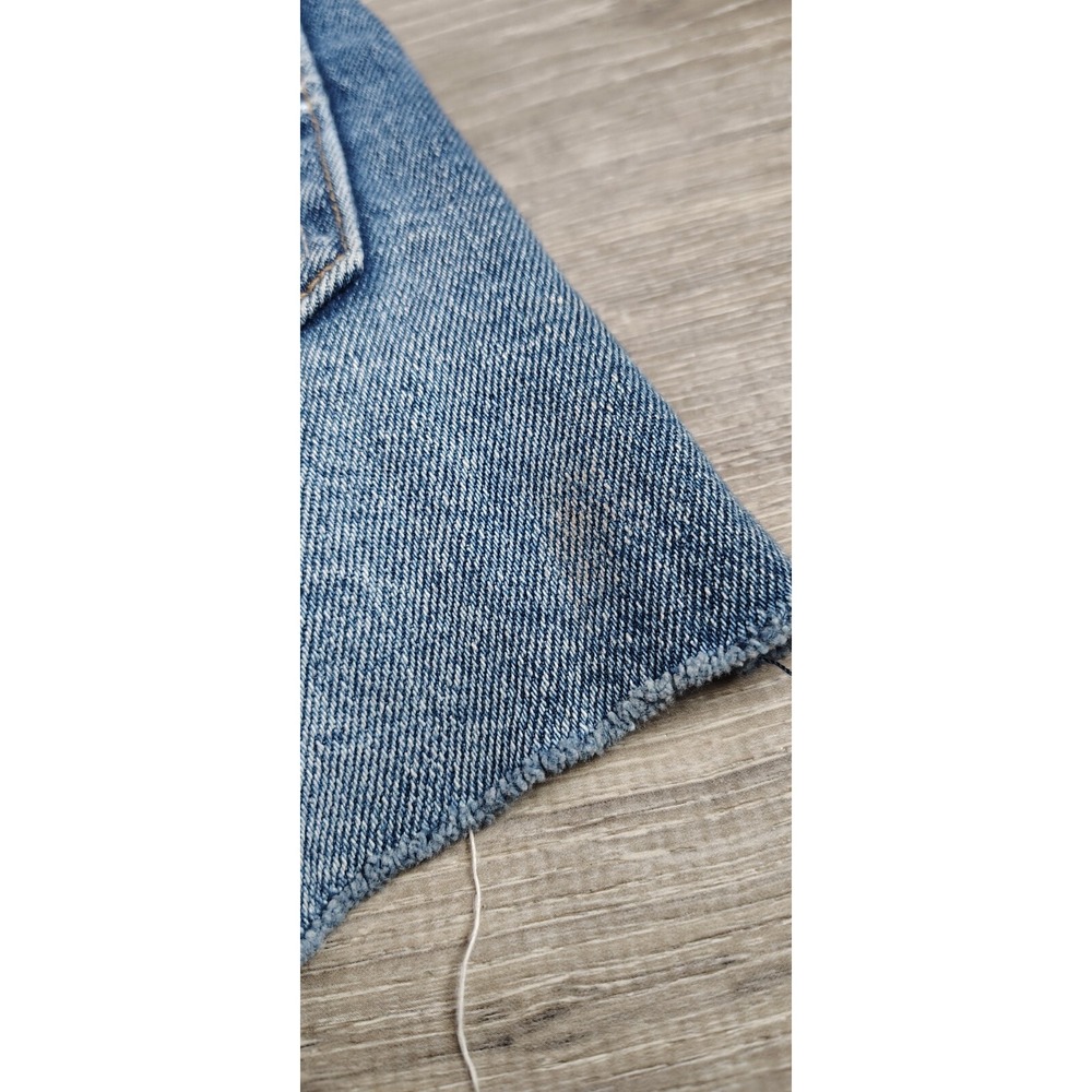 Hollister Juniors Distressed Ultra High Rise Short Short Size 5 w27 ***‎ - Picture 8 of 9